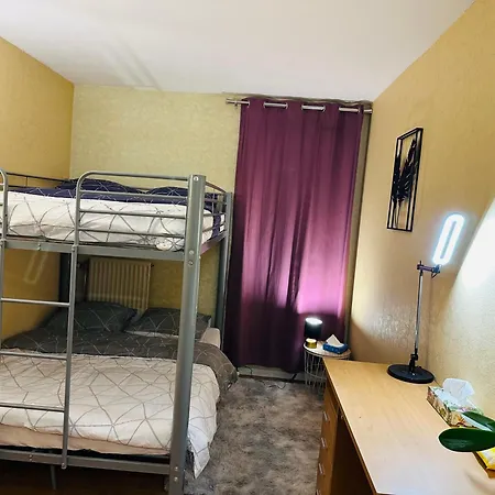 Homestay Dlta Hote Torcy (Seine-et-Marne)